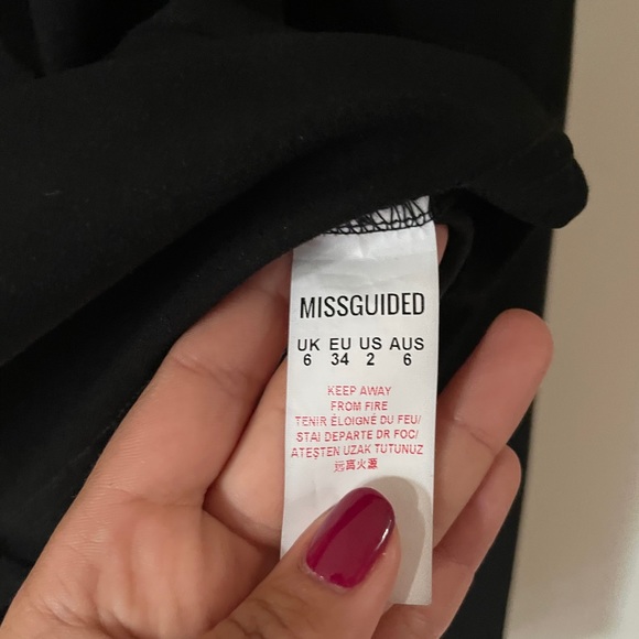 Missguided milkmaid tie front bardot crop top - Picture 3 of 4